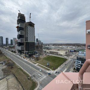 90 Burnhamthorpe Road West (Roofs)