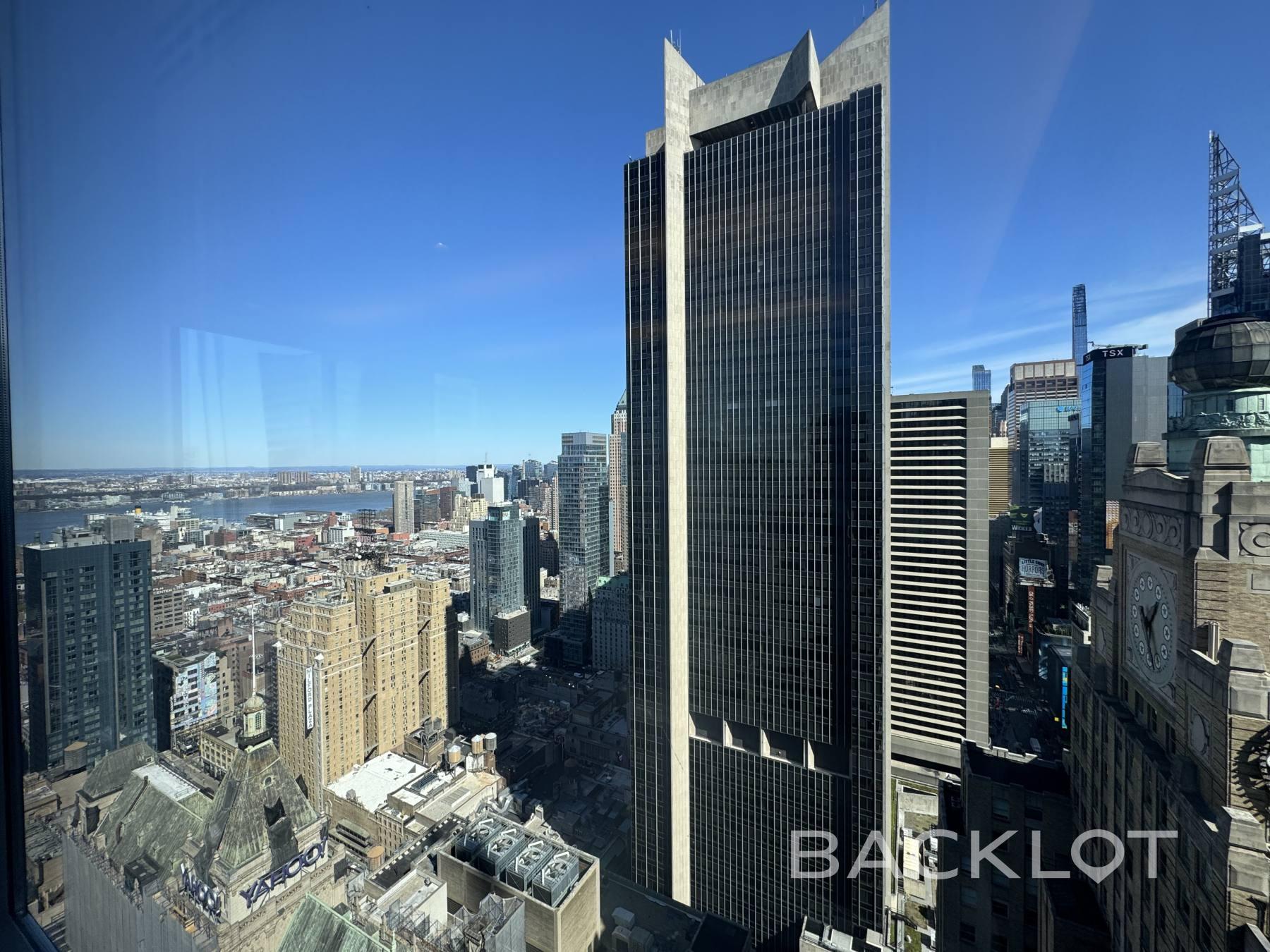 3 Times Square FL 30 (Offices) - Backlot