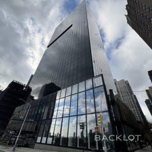 685 1st Avenue (Exteriors)