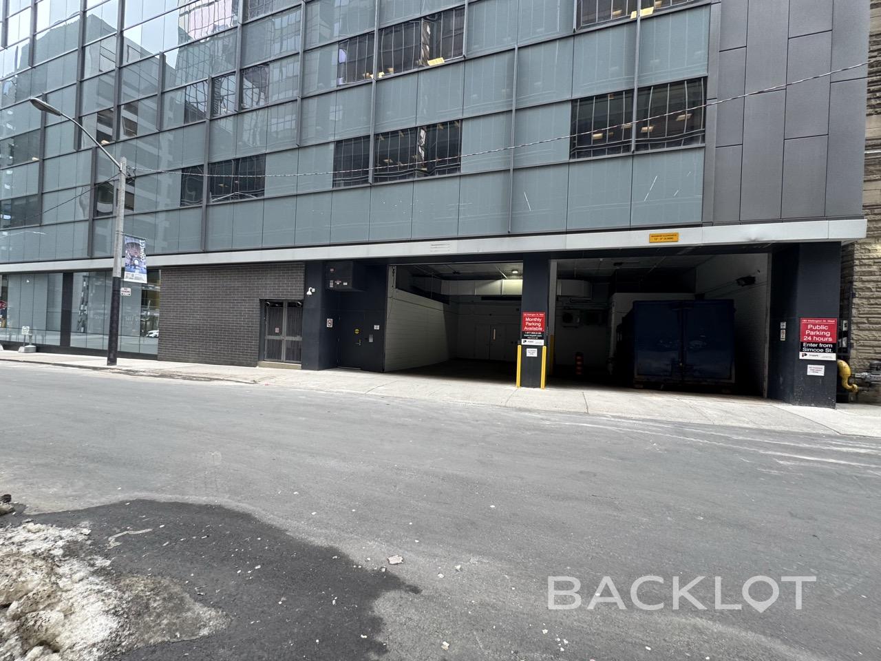 180 Wellington Street West (Exteriors) - Backlot