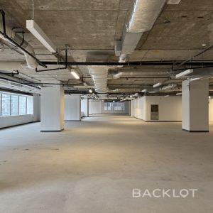 393 University Avenue FL 8 (Offices)