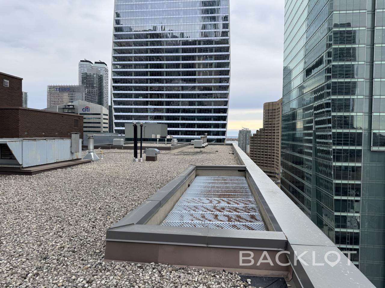 180 Wellington Street West (Roofs) - Backlot