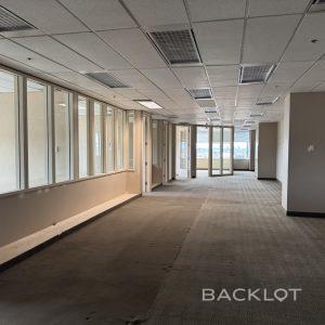 675 Cochrane Drive FL 7 (Offices)