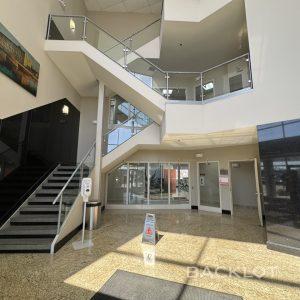 231 Shearson Crescent (Lobbies)