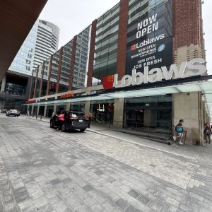 500 Lake Shore Boulevard W