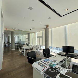 550 Wellington Street W Penthouse (Offices)