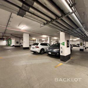 550 Wellington Street W (ParkingTransportation)